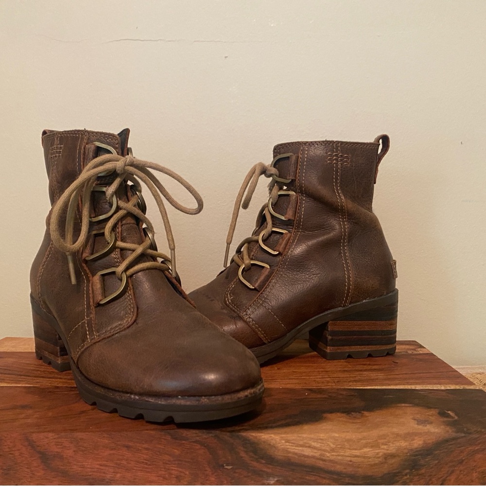 Sorel Cate Leather Lace Up Boots